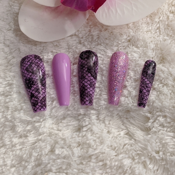 Purple Snake Press on Nails. Firm Price. - Picture 8 of 8